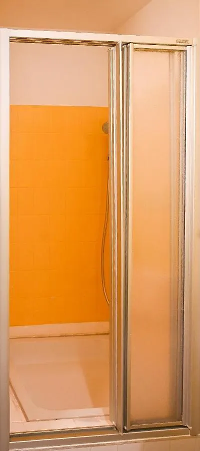 Bright Apartment Schoenbrunn Palace Vienna 0*,