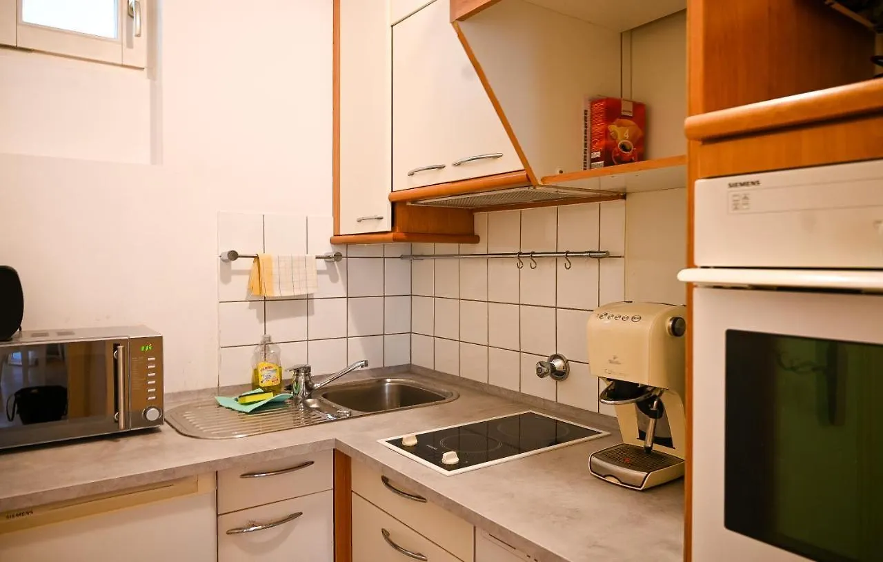 Bright Apartment Schoenbrunn Palace Vienna