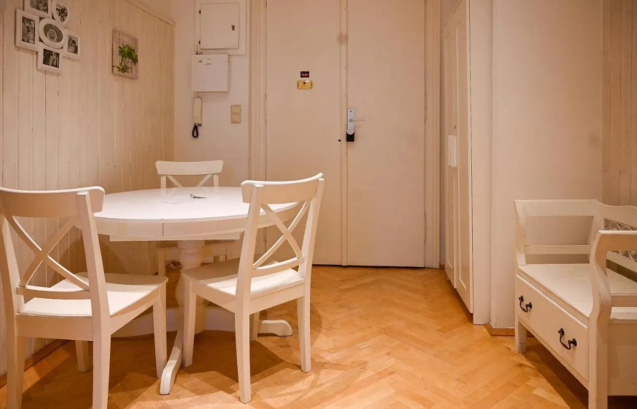 Bright Apartment Schoenbrunn Palace Vienna Austria